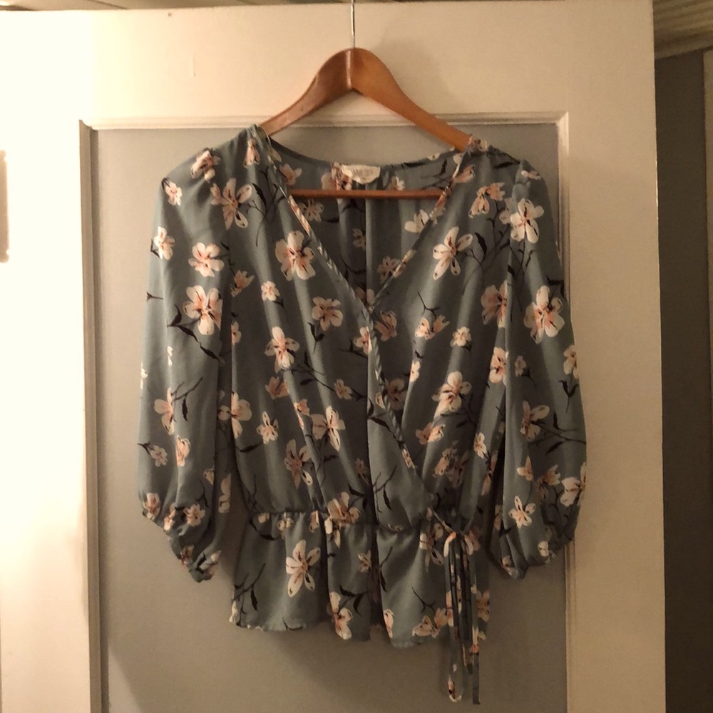 3/4 sleeve blouse.